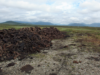 stapel turf, Connemara